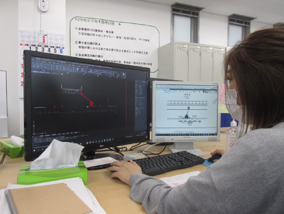 日本調(diào)查的技術(shù)人員使用中望CAD完善橋梁檢測的圖紙 日本調(diào)查的技術(shù)人員使用中望CAD完善橋梁檢測的圖紙